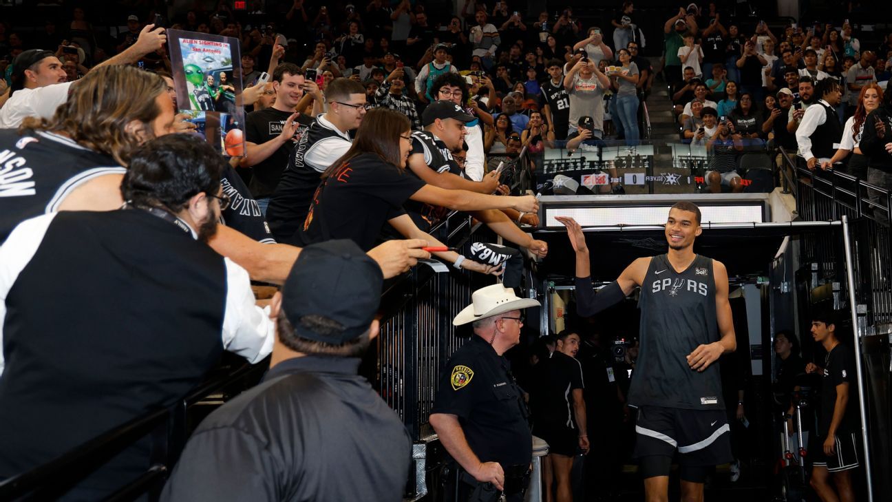 A sense of awe' as San Antonio Spurs open new practice space