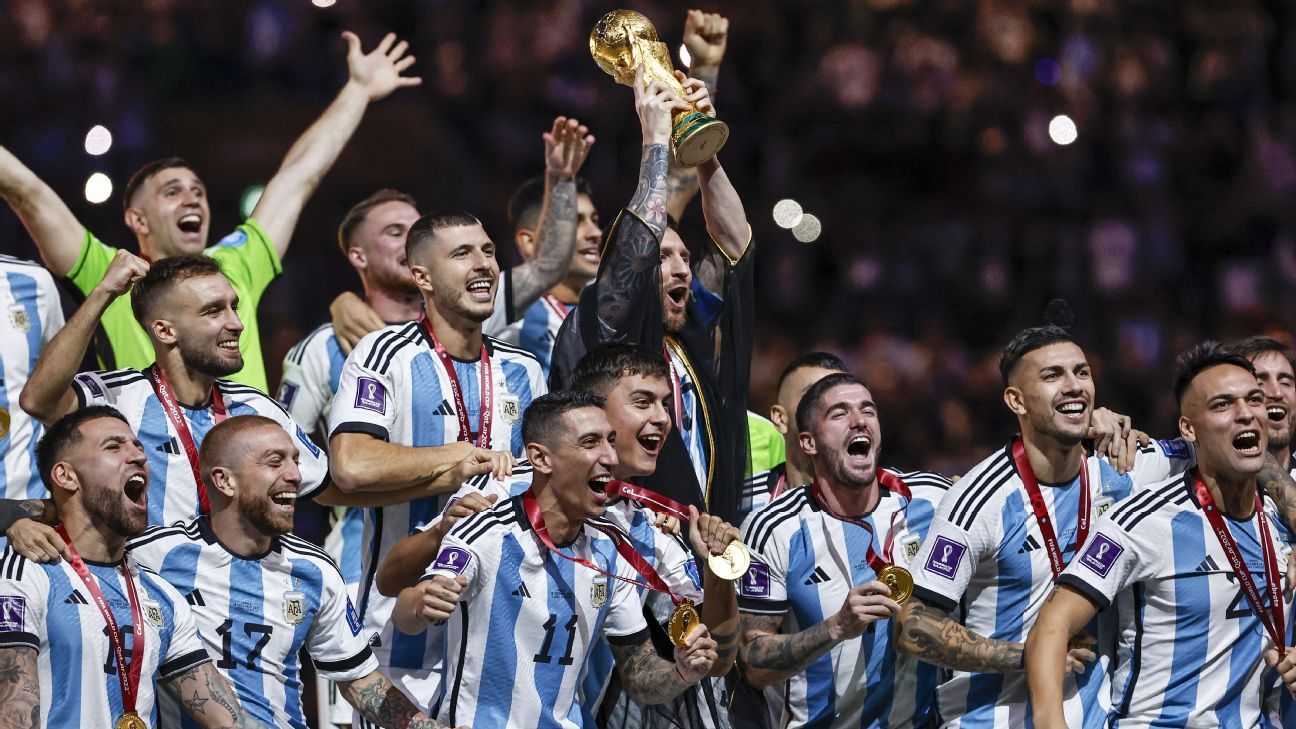 Grêmio negocia com West Ham por volante campeão do mundo.