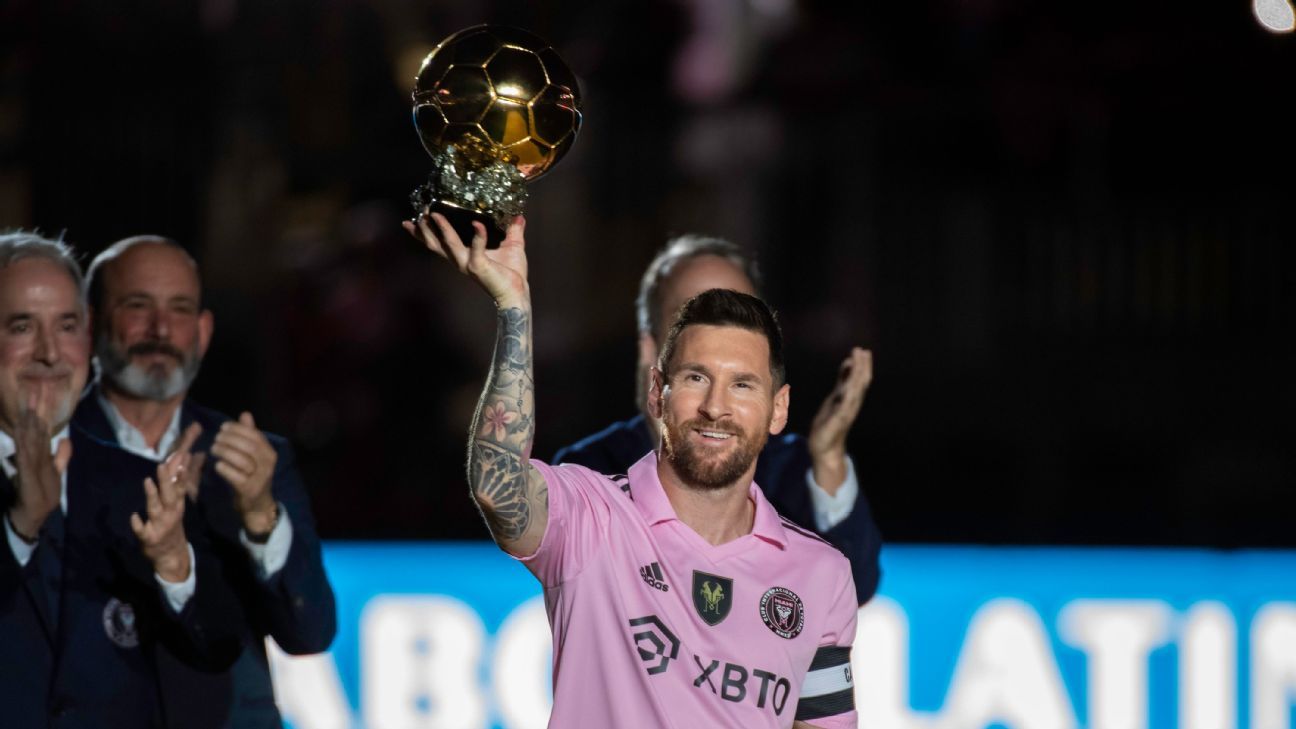 Messi and Inter Miami lift the Leagues Cup, the first trophy in club  history 🏆