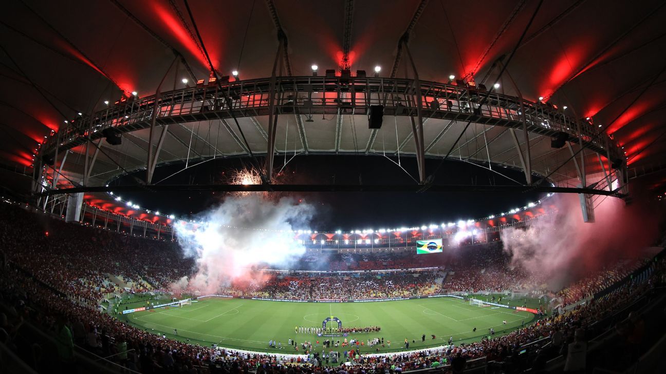 Flamengo denunciado por cantos homofóbicos de torcedores no Maracanã contra Fluminense.