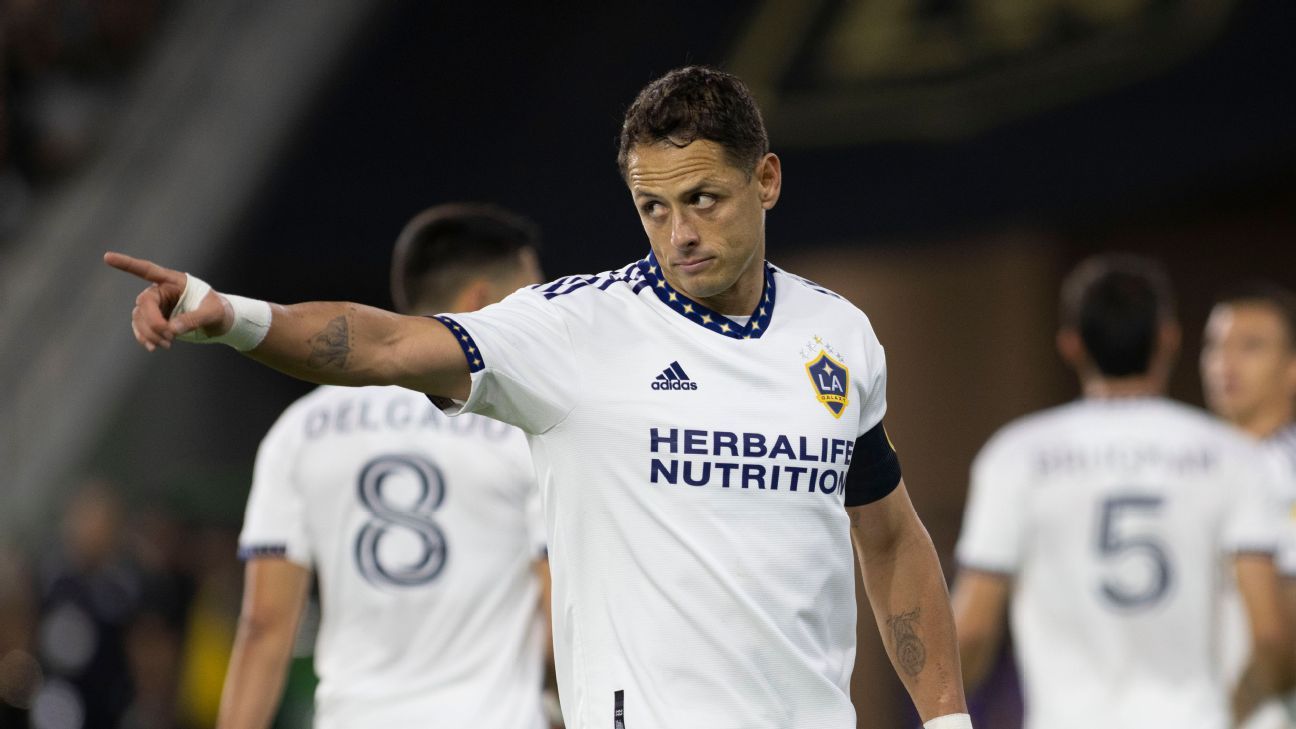 Gignac to Chicharito: Now you return to Chivas and you will play against me