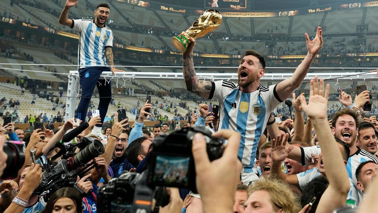 Les maillots de Messi pour la Coupe du monde 2022 vendus aux enchères pour 7,8 millions de dollars