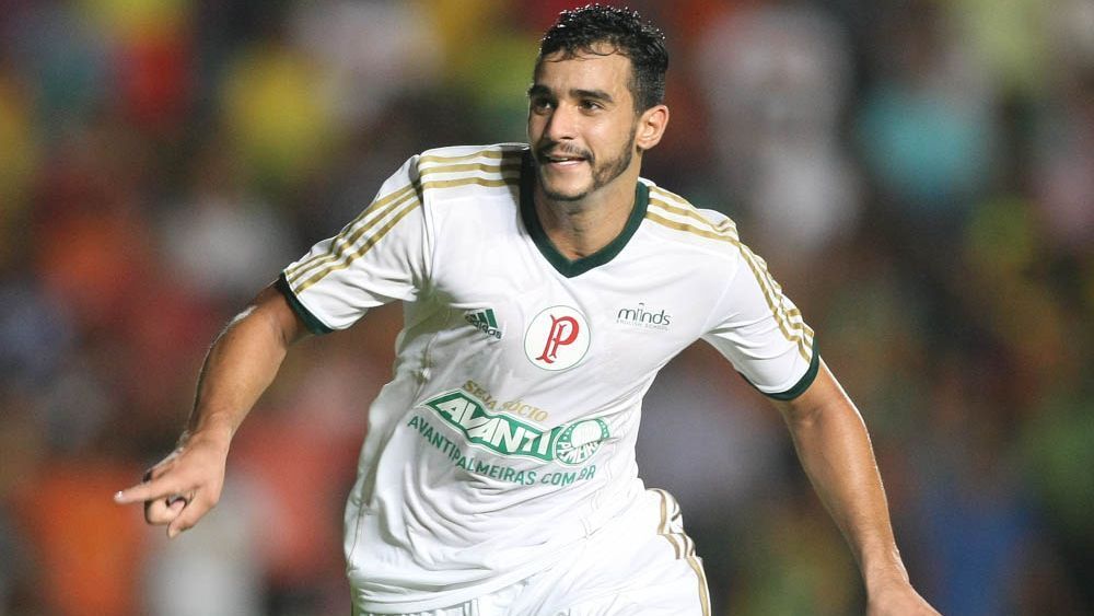 Com passagens por Flamengo e Palmeiras, Henrique Ceifador acerta com ex-clube: Está de volta