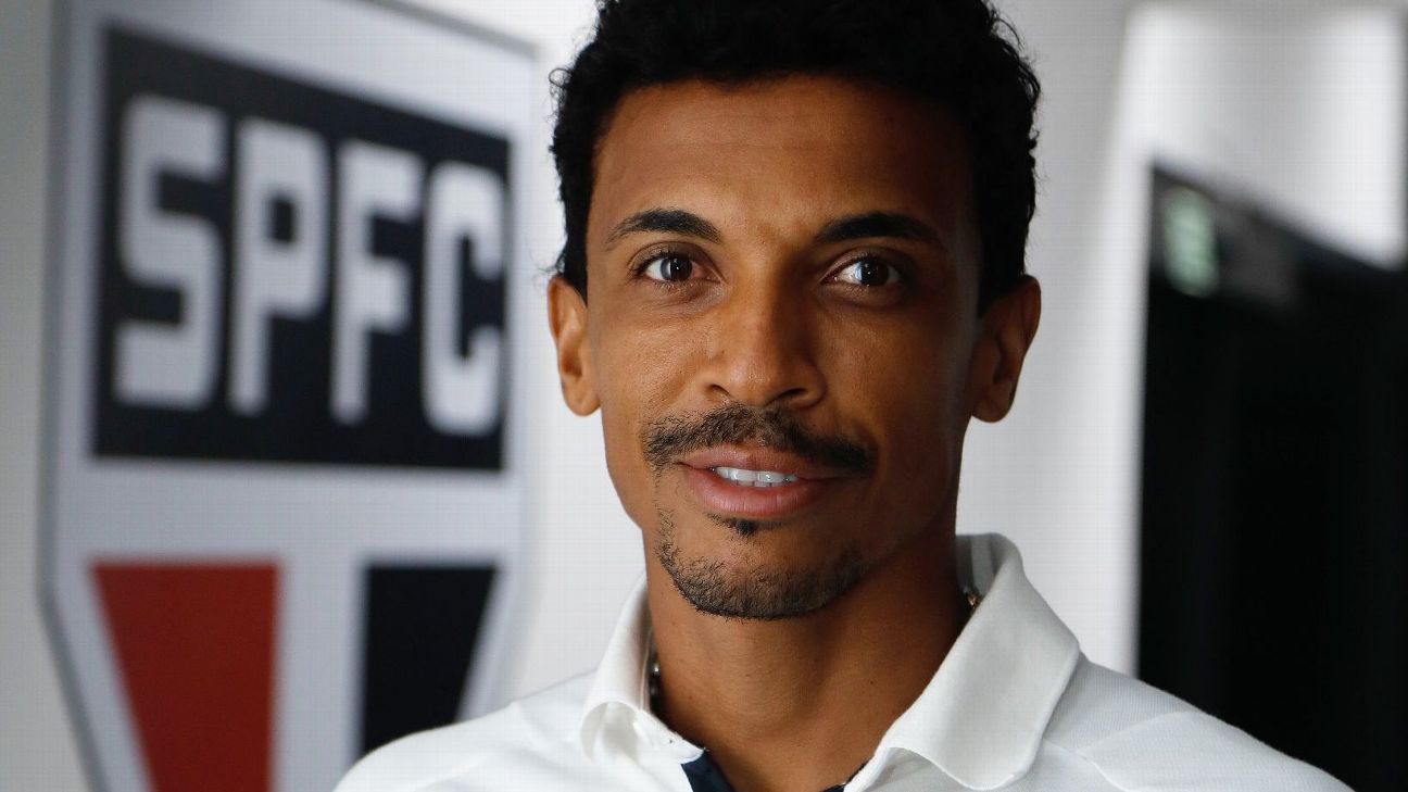 Com quiz nas redes sociais, São Paulo confirma Luiz Gustavo para 2024 