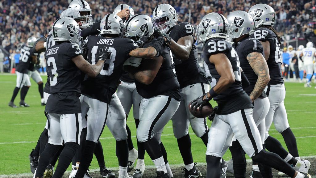 The Playoffs » Em primeiro jogo em Las Vegas, Raiders surpreendem