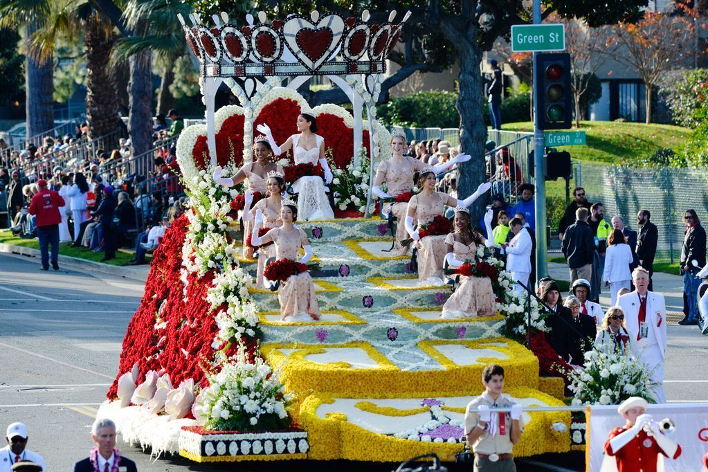 La 135e Rose Parade propose de la musique et des chars fleuris