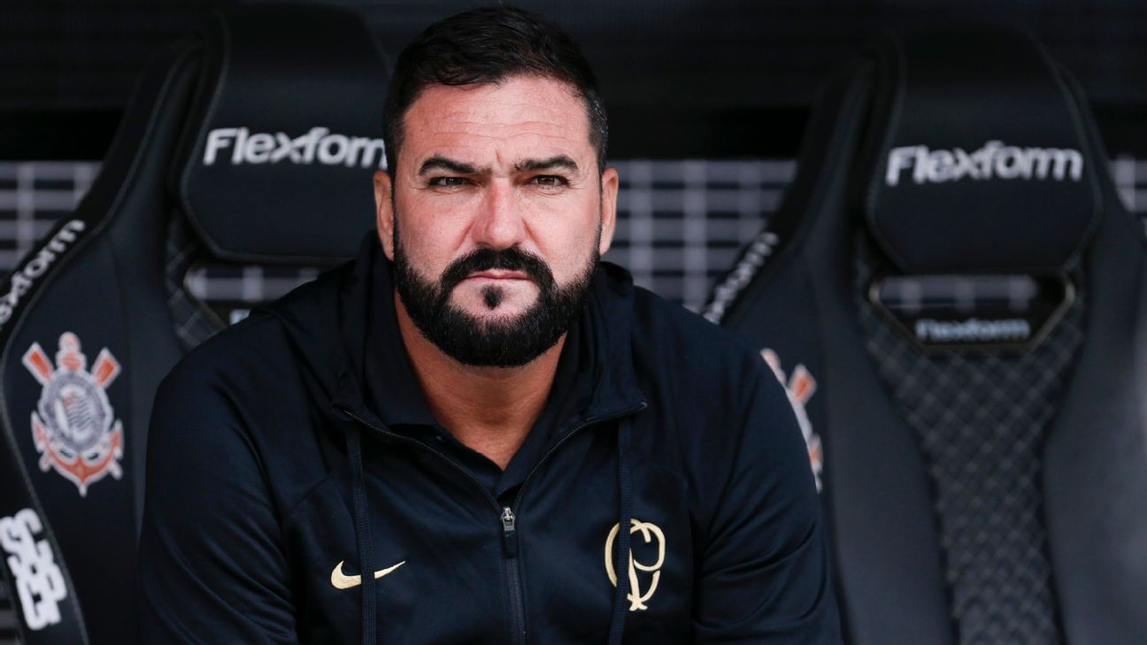 Ídolo de São Paulo e Corinthians, ex-meia Danilo acerta para ser técnico de clube mineiro