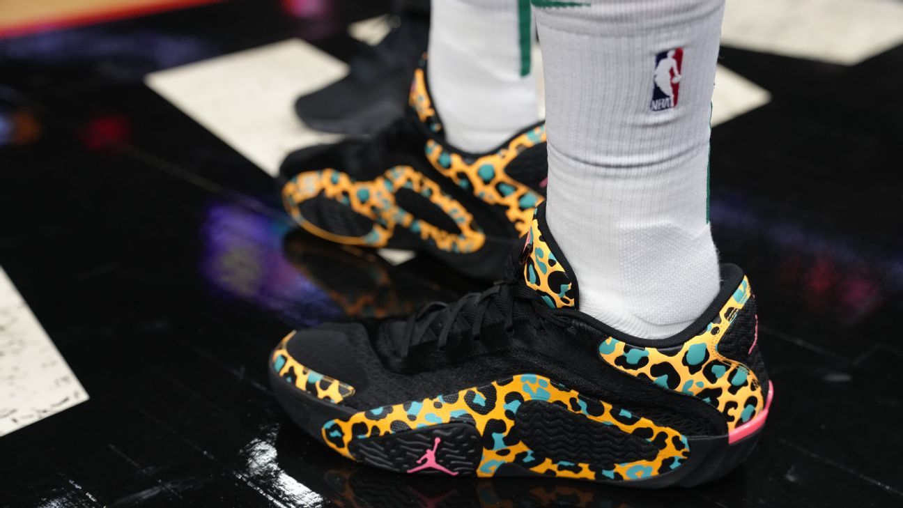 NBA Kicks of the Week: Tatum dons wild colorway on signature shoe