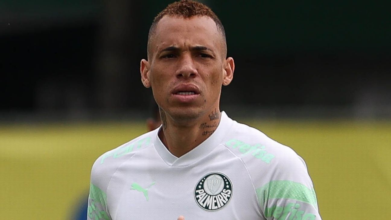 Vasco demonstra interesse em Breno Lopes, atacante do Palmeiras, para reforçar equipe.