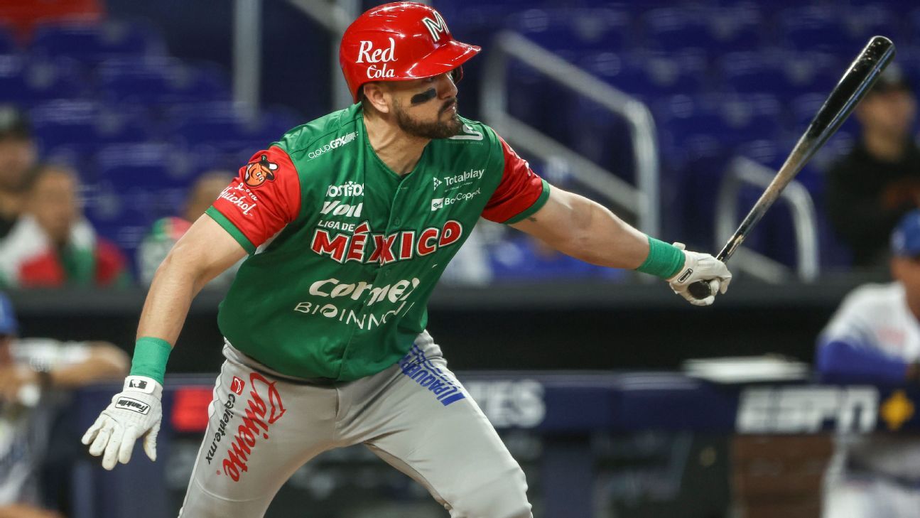 Mexican Agustín Murillo made history by scoring 5 hits