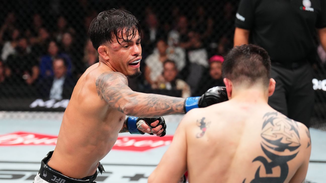 Brandon Royval spoils Moreno’s homecoming at UFC Mexico Metropolis