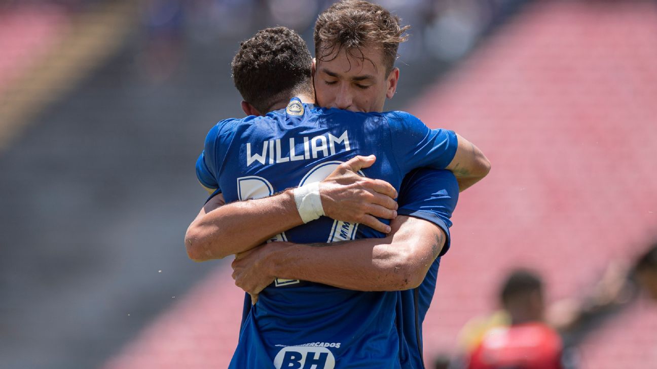 Cruzeiro retoma liderança no Mineiro após vitória decisiva sobre Pouso Alegre.