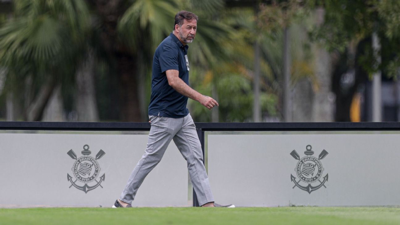 Corinthians iguala Flamengo na Libra e requer contratos dos clubes.