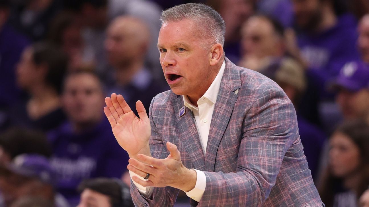 Chris Holtmann, DePaul agree to contract extension