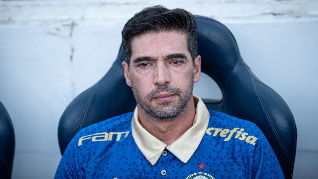 Abel cutuca favoritismo do Palmeiras: 
