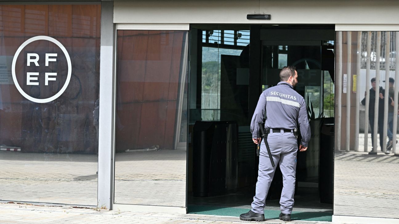 La policía española allana la sede de la Federación Española de Fútbol en una investigación sobre el acuerdo de la Supercopa de Arabia Saudita