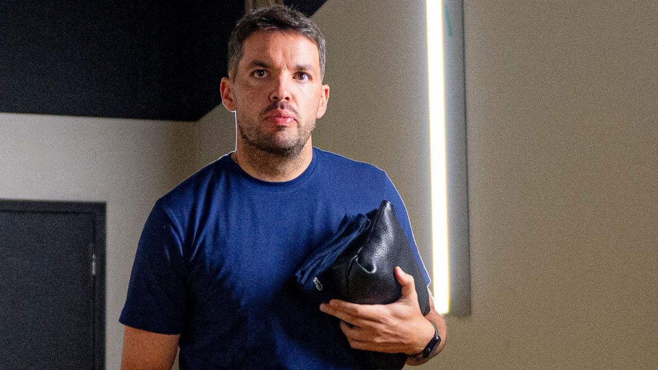 Larcamón demitido do Cruzeiro após desconexão com diretoria: bastidores e desdobramentos