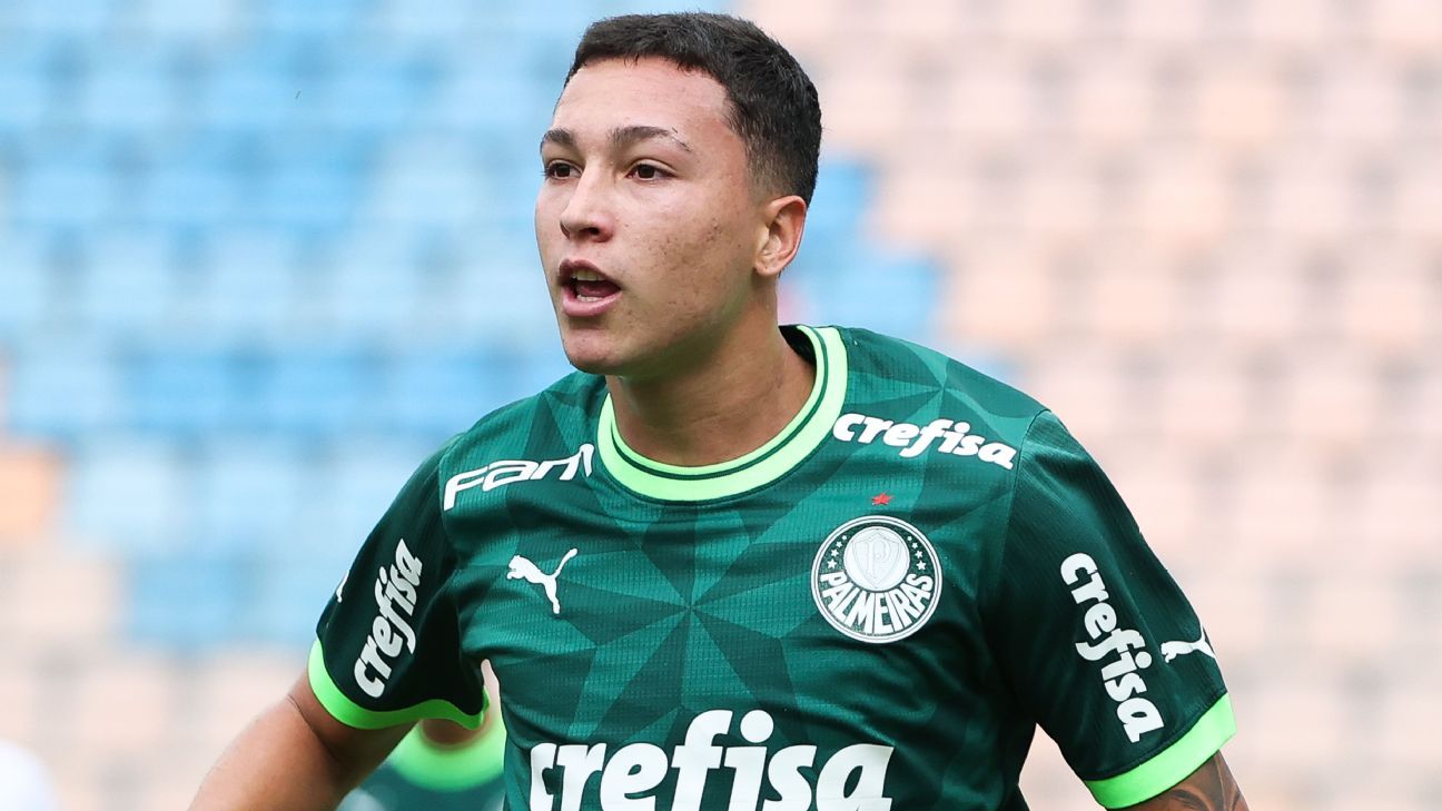 Observador europeu acompanha joia do Palmeiras em vitória sobre Corinthians no sub-20.