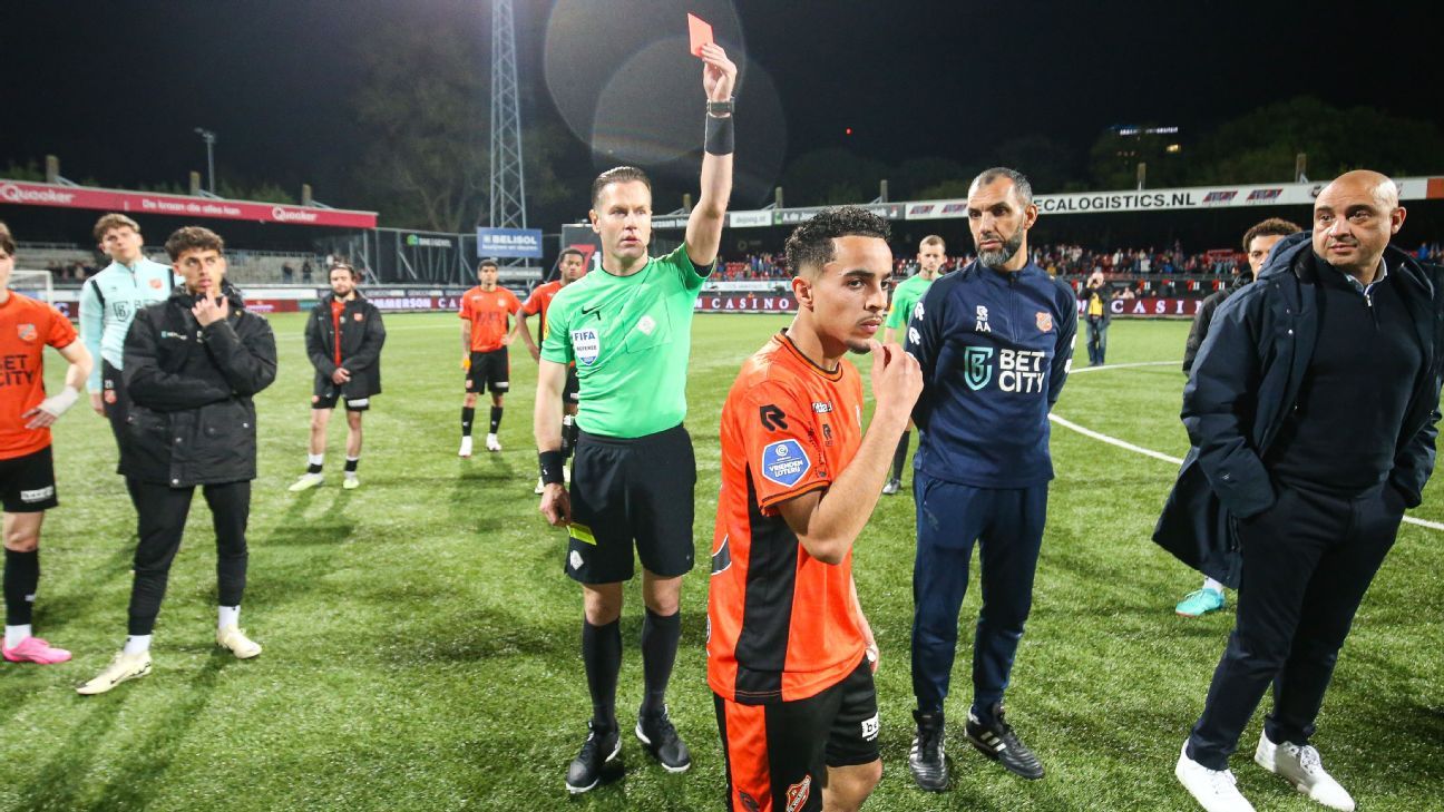 Bizarre Ending and Post-Match Uproar: Excelsior vs. FC Volendam Match Recap