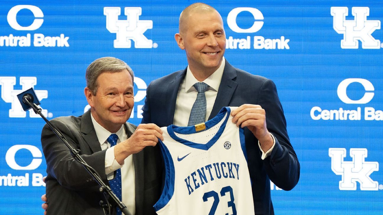 Kentucky's Mark Pope introduced in front of Rupp Arena crowd - ESPN