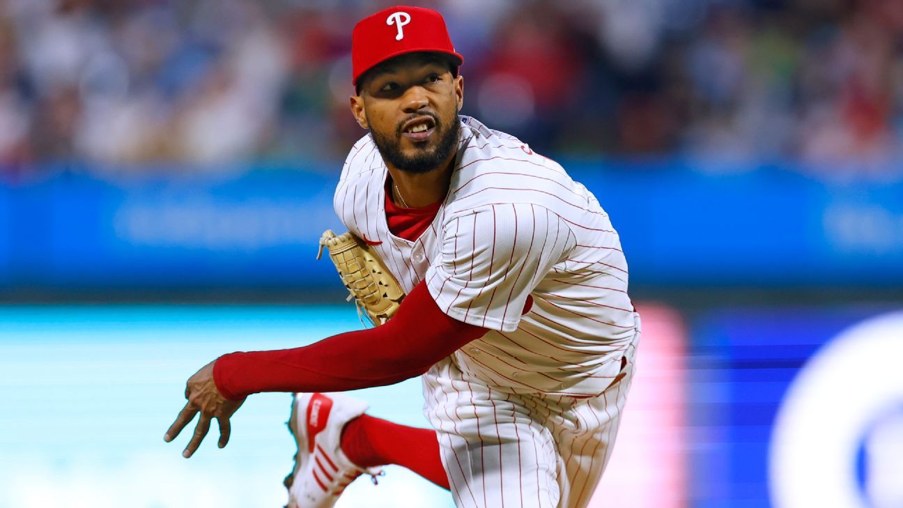 Phillies' Sánchez becomes dad ahead of G2 start