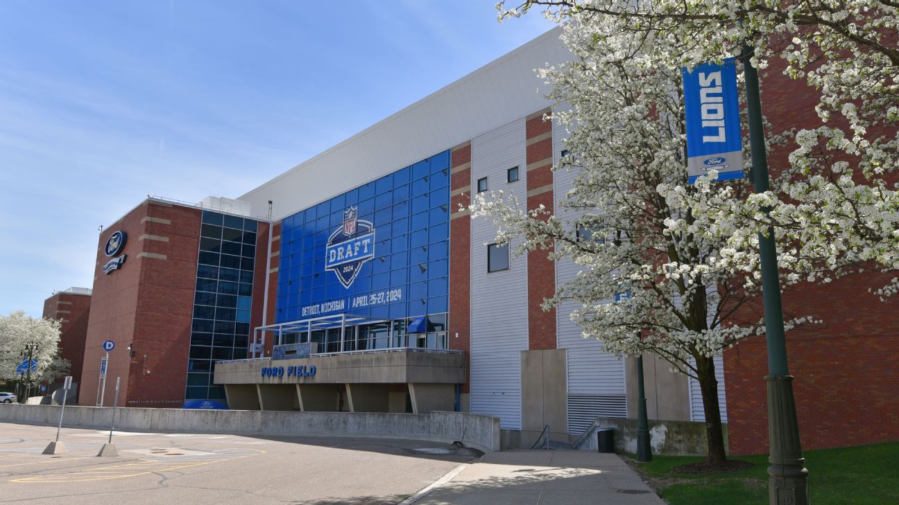 Michigan St. to play '25 home finale at Ford Field