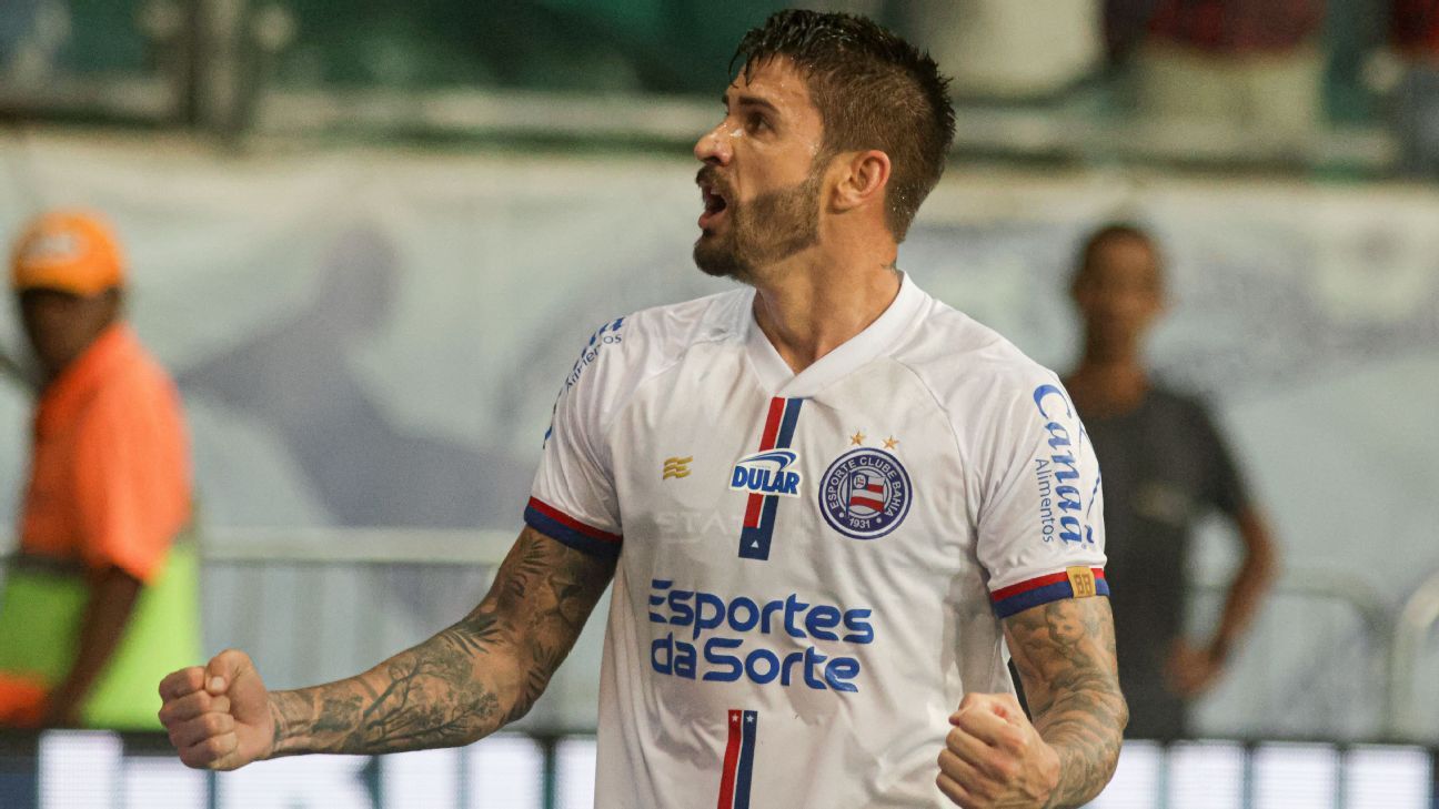 Bahia vence Grêmio com lei do ex e se aproxima dos líderes.