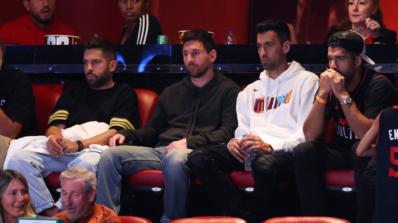 Lionel Messi, Inter Miami stars watch Miami Heat NBA game