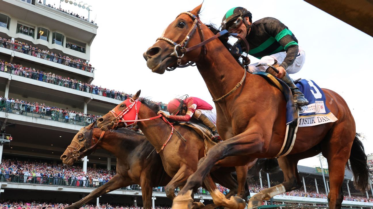 Kentucky Derby winner Mystik Dan in Preakness