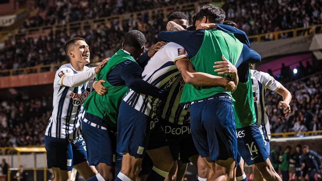 Alianza Lima defeated Sport Huancayo 2-0 with Hernán Barcos as the hero
