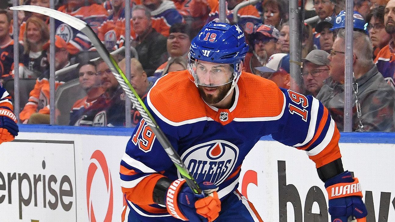 Oilers' Henrique out for Game 3 against Canucks