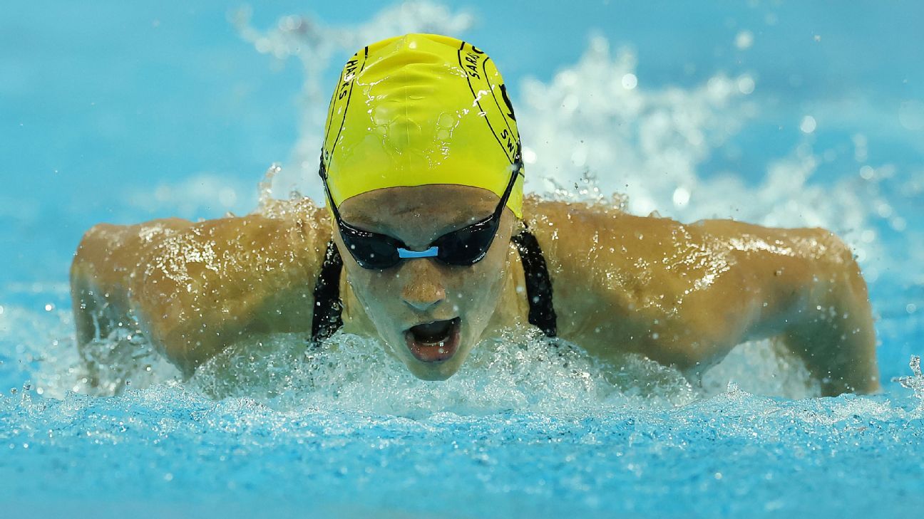 McIntosh lowers own 400IM world record at Canadian trials