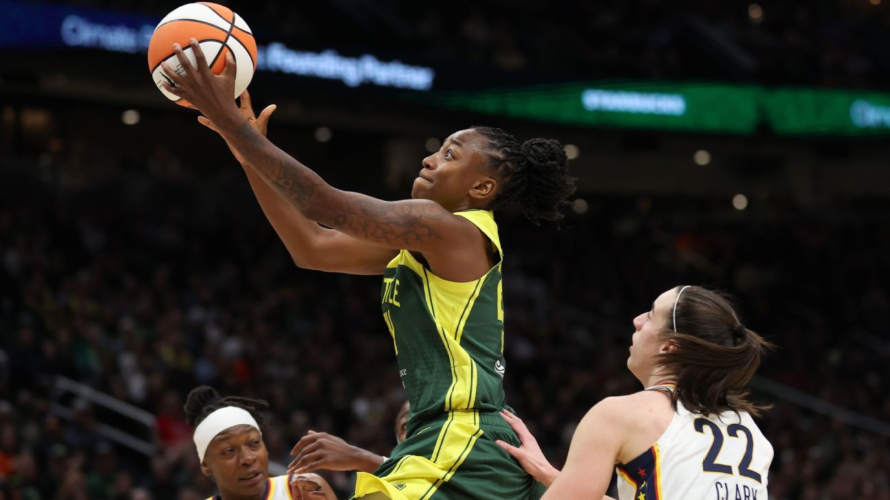 Fever Fall to Valkyries 88-75 as Clark Scores 13 Points