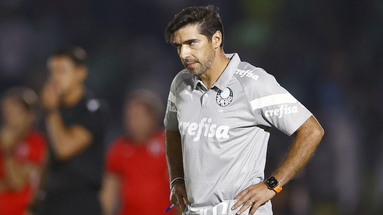 Abel Ferreira comenta sobre Al Sadd, evita falar de pré-contrato e define futuro no Palmeiras