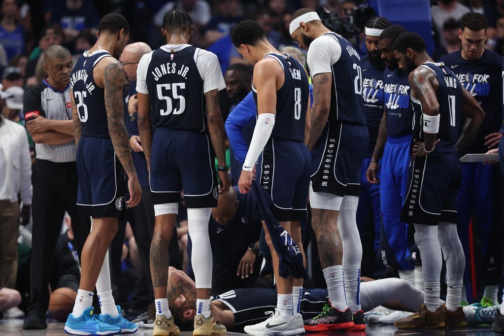 Mavs center Lively ruled out with neck sprain