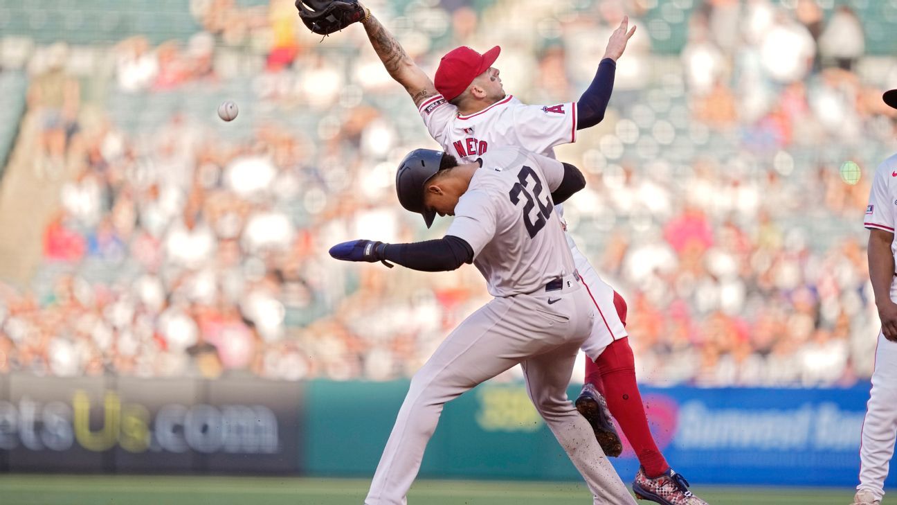 Gli Yankees si mobilitano per la vittoria dopo un’interferenza “dirompente” chiamata per primo down