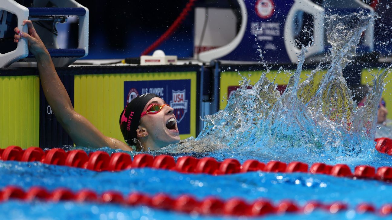 Regan Smith breaks world record in 100m backstroke at U.S. swim trials