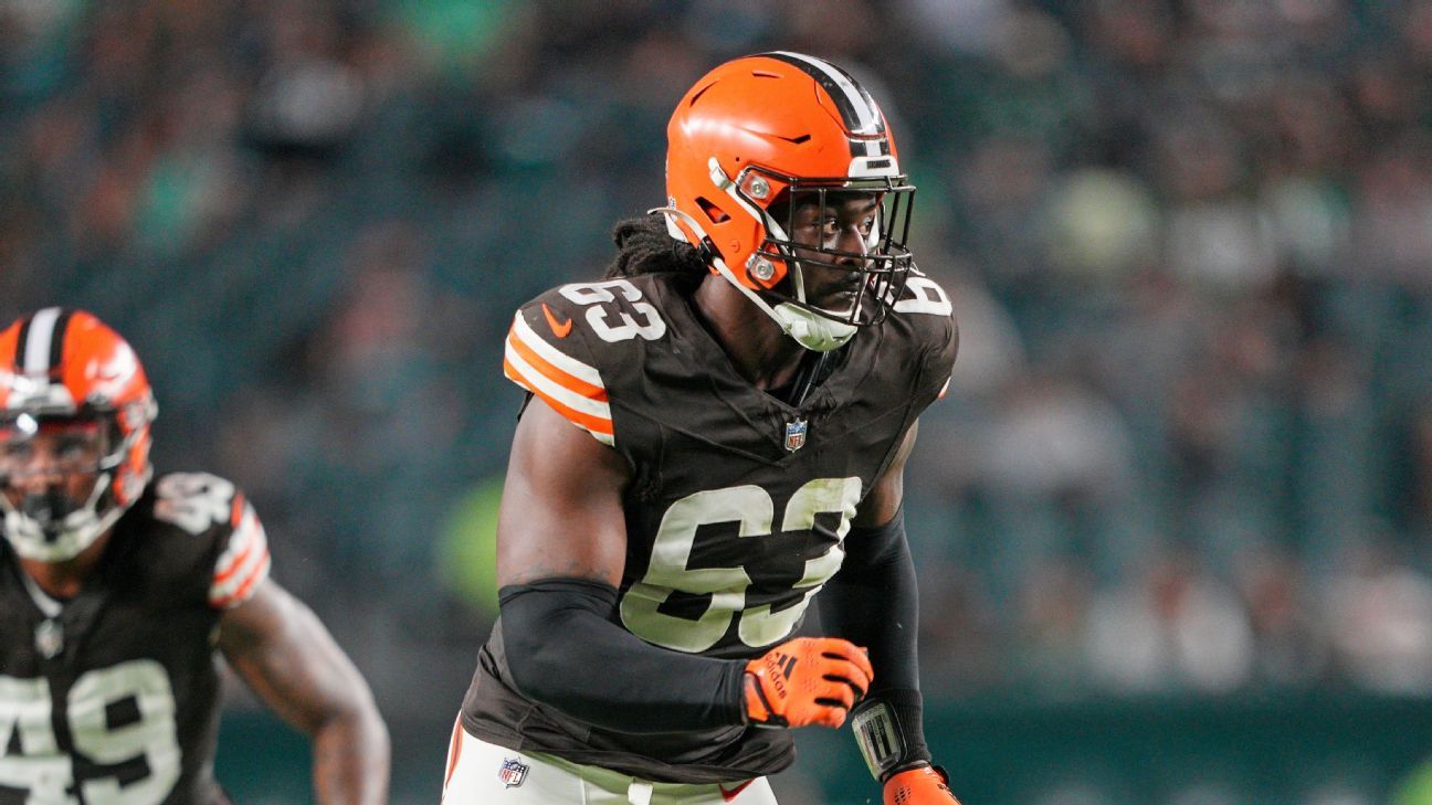 Browns DE waived after crashing car into bistro