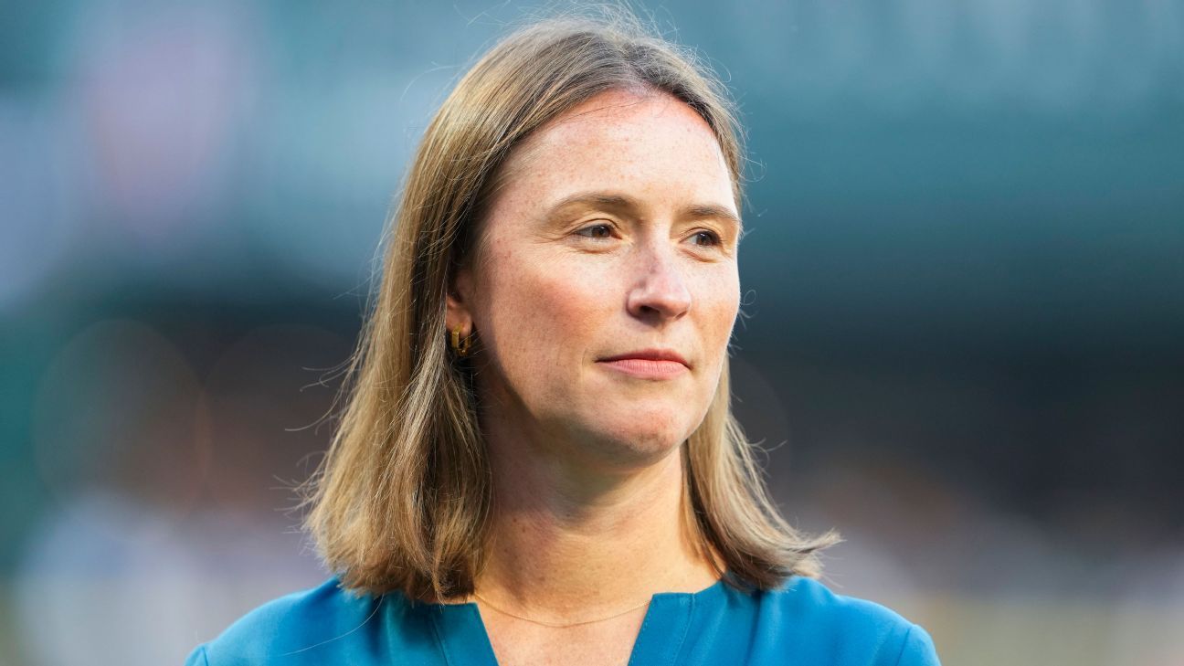 Catie Griggs, Mariners'ın İş Operasyonları Başkanlığı görevinden istifa etti