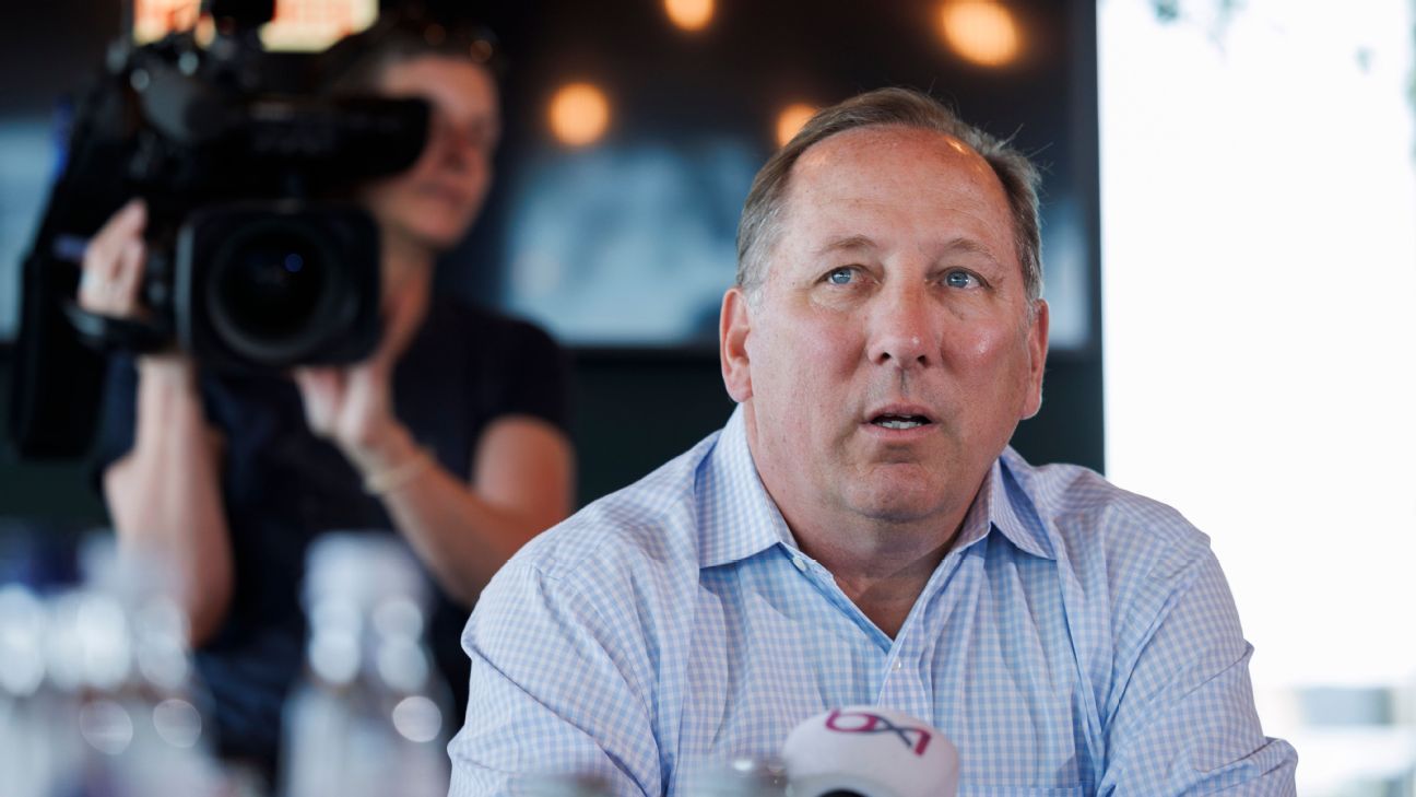 Textor alerta Flamengo, Corinthians e Palmeiras sobre possível domínio do Bahia no Brasileirão.