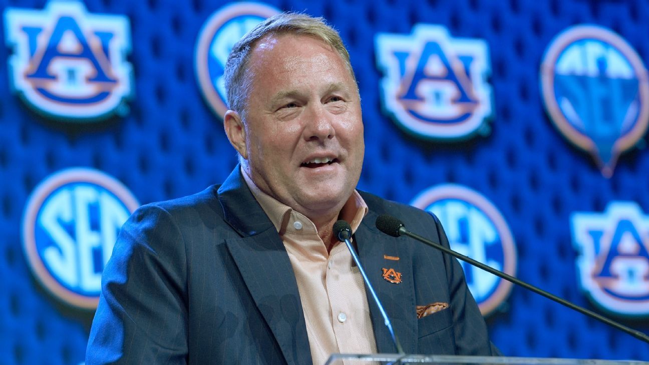 Auburn’s Freeze ‘couldn’t go another year’ without calling plays
