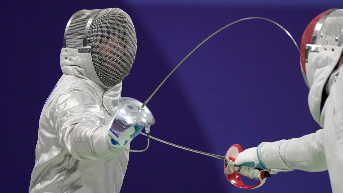 Hungarian fencer upset, ends shot at fourth gold