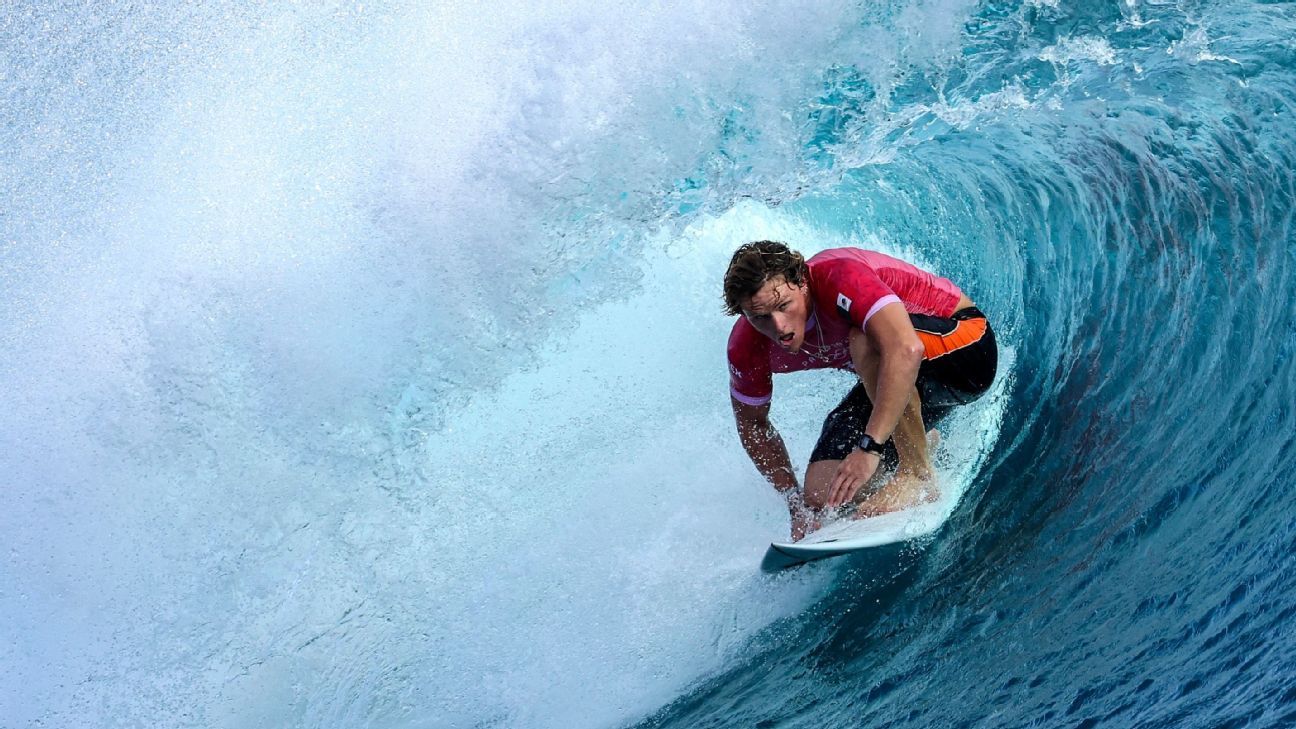 Where and when to watch Alan Cleland in round three of surfing?