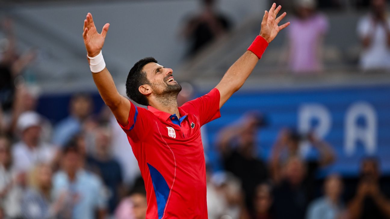 Novak Djokovic, pas ralenti par son genou, atteint sa première finale olympique en simple