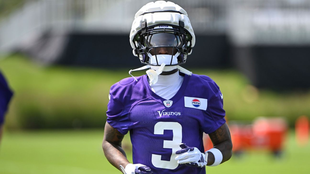 Vikings’ Addison injures ankle, likely to rest Thu.