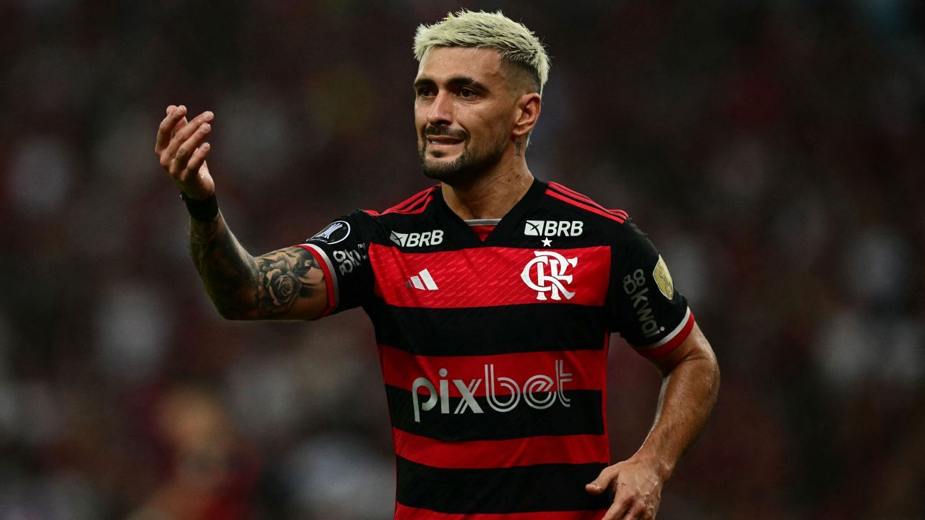 Arrascaeta critica calendário do Flamengo e aponta lesões como consequência dos jogos frequentes