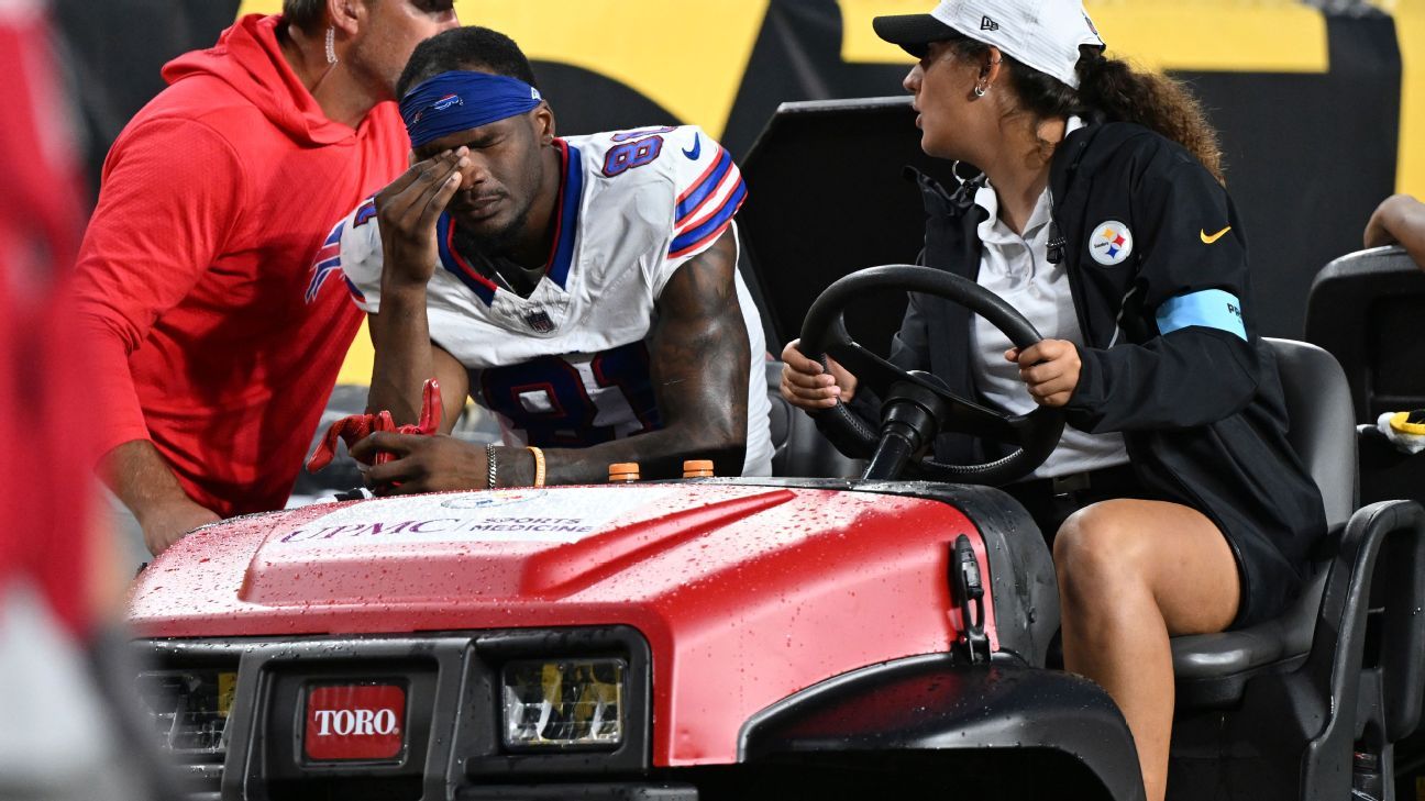 Bills' Marquez Valdes-Scantling leaves the game against the Steelers with a neck injury