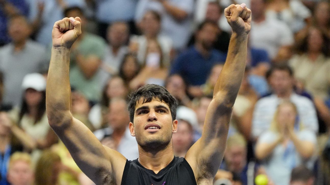 Carlos Alcaraz gagne, Stefanos Tsitsipas chute à l’US Open