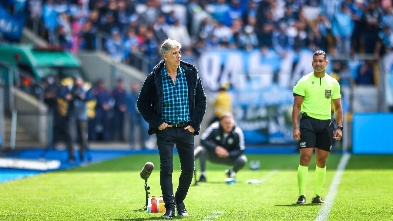 Renato admite erro em virada sofrida pelo Grêmio e destaca estabilidade após derrota.