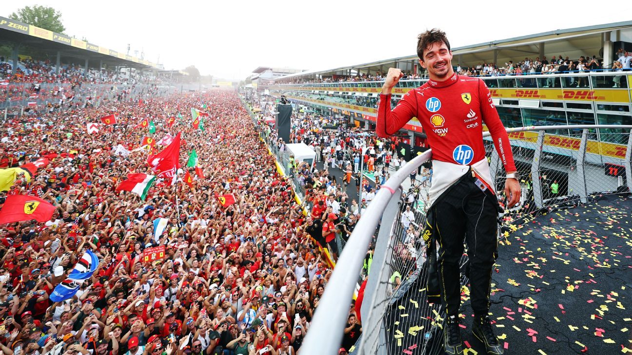 Charles Leclerc celebrando en Monza